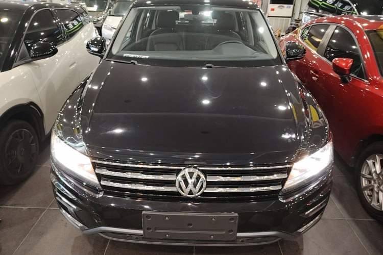 Volkswagen Tiguan L 2020 — фото 2