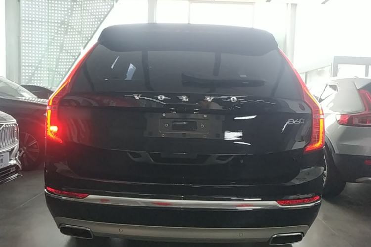 Volvo XC90 2021 — фото 2