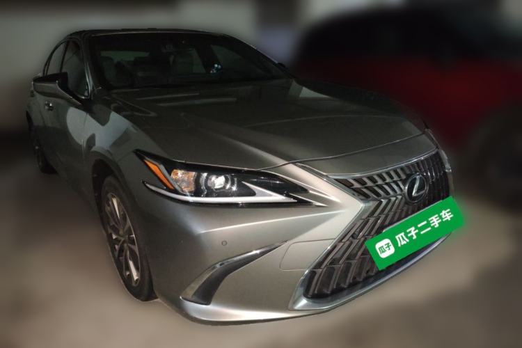 Lexus ES 200 2022 — 3