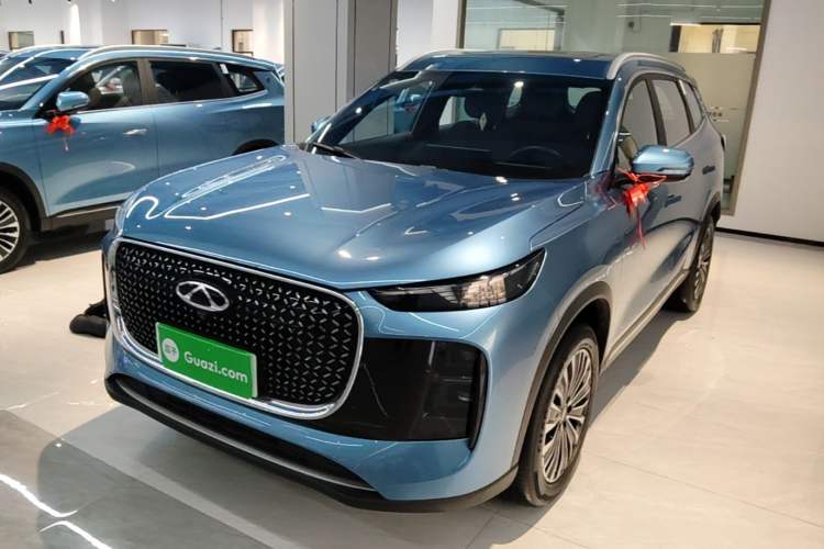 Chery Tiggo 8 Plus C-DM 2025 — фото 1