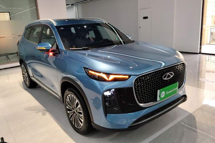 Chery Tiggo 8 Plus C-DM 2025 — фото 3