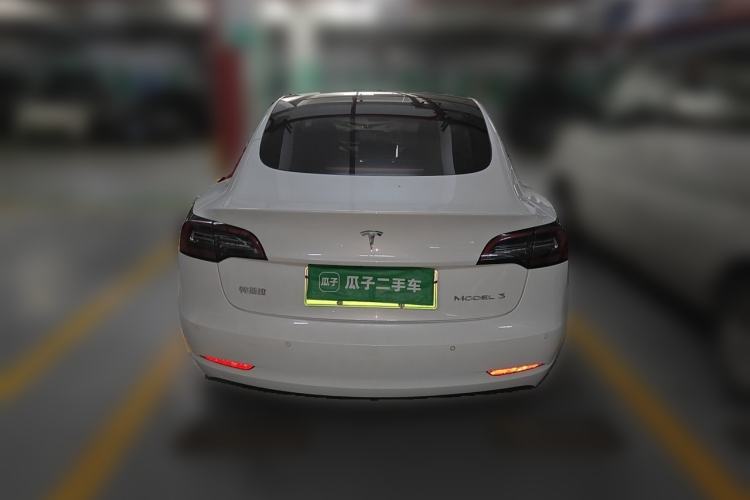 Tesla Model 3 2021 — 3