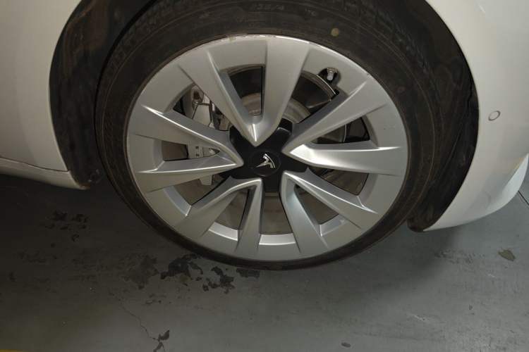 Tesla Model 3 2021 — 5