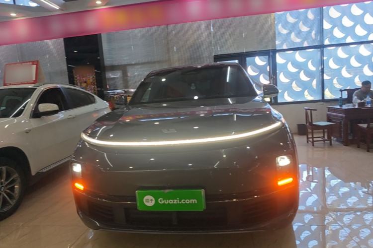 Li Auto L8 2023 — 2