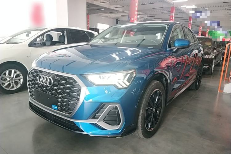 Audi q3 sportback 2020 — фото 1