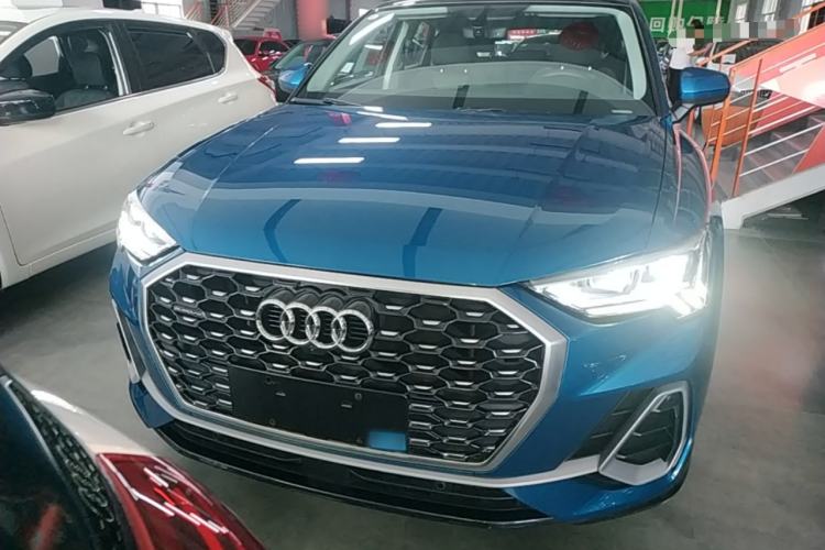 Audi q3 sportback 2020 — фото 2