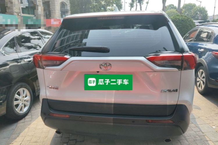 Toyota RAV4 2023 — 5