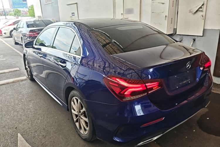 Mercedes-Benz A 200 L 2020 — фото 4