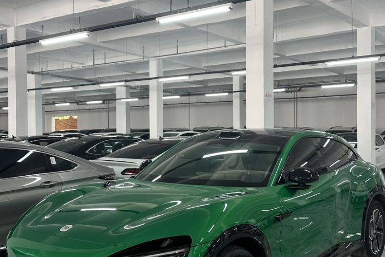 Xiaomi Auto YU7 2025 — фото 1