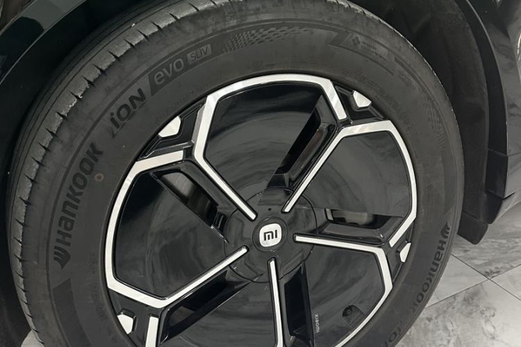 Xiaomi Auto YU7 2025 — фото 4