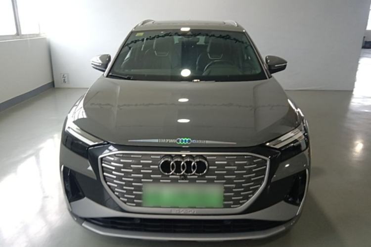 Audi Q4 e-tron 2024 — 2