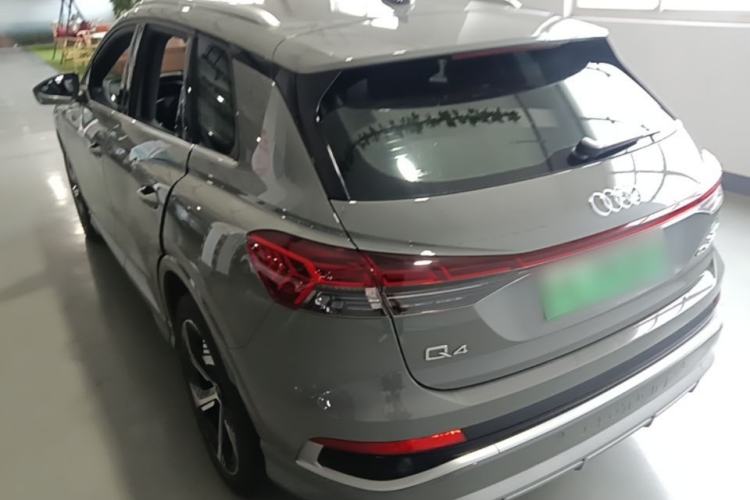 Audi Q4 e-tron 2024 — 4