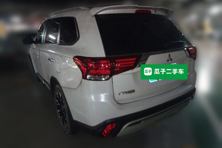 Mitsubishi outlander 2020 — фото 4