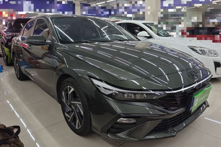 Hyundai Elantra 2023 — фото 3