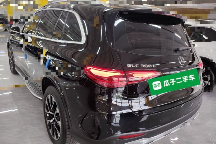 Mercedes-Benz GLC 260 L 2023 — фото 4