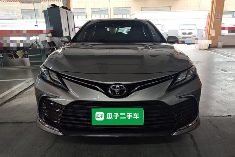 Toyota Camry 2021 — фото 2
