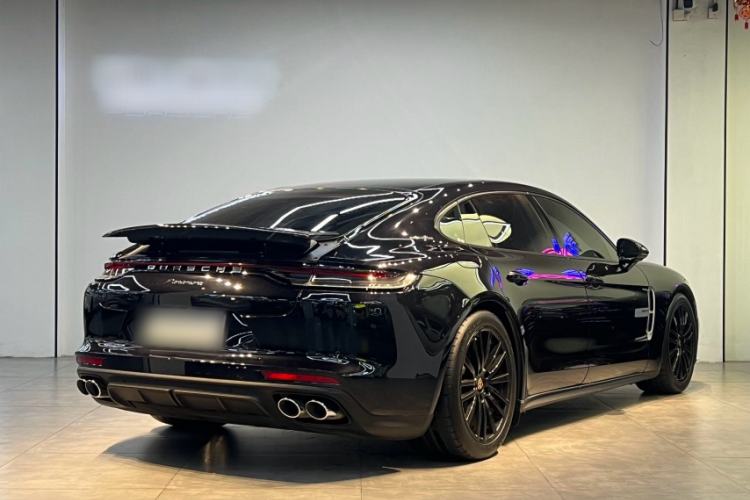 Porsche Panamera 2023 — 4