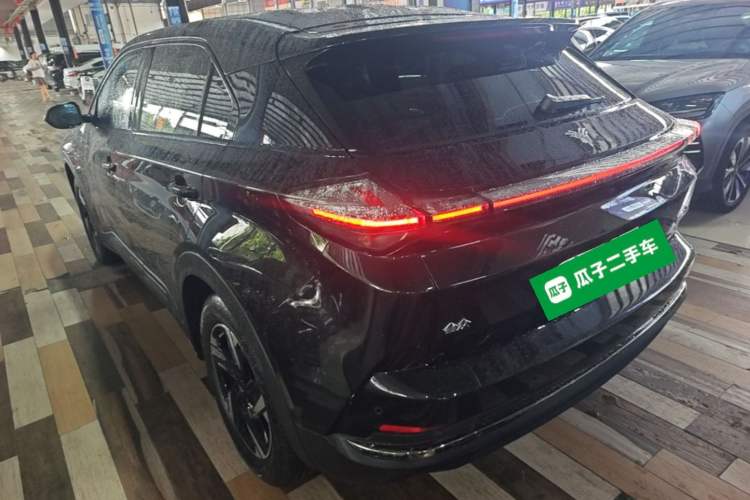 Neta X 2025 — 4