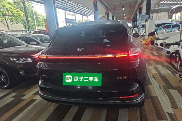 Neta X 2025 — 5