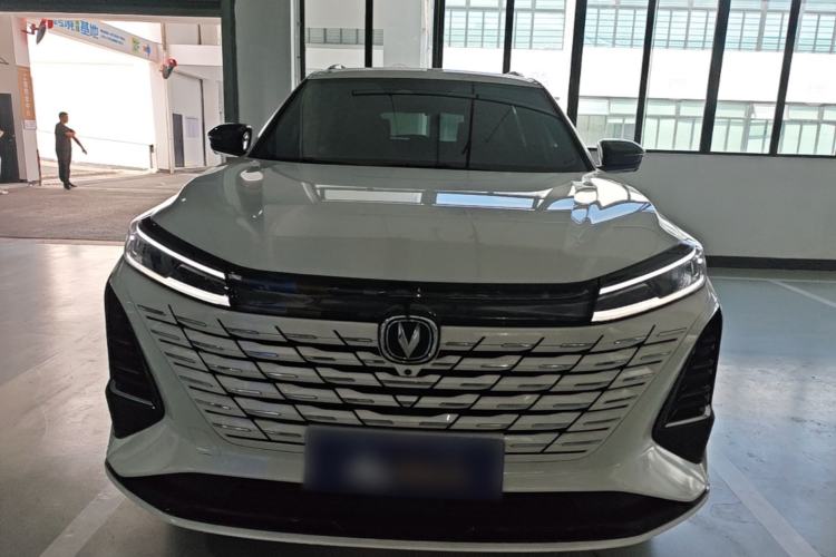 ChangAn CS75 PLUS 2024 — фото 2