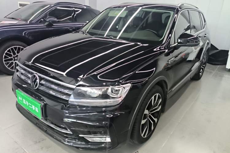 Volkswagen Tiguan L 2021 — фото 1