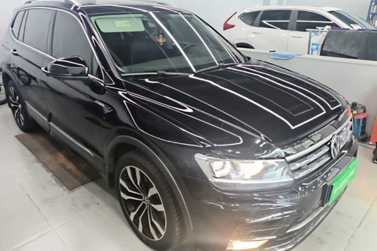 Volkswagen Tiguan L 2021 — фото 3