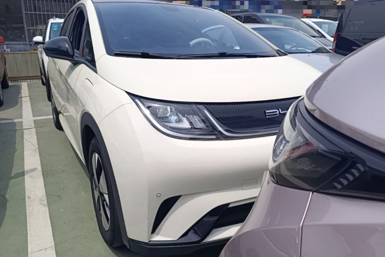 BYD Dolphin 2023 — 2