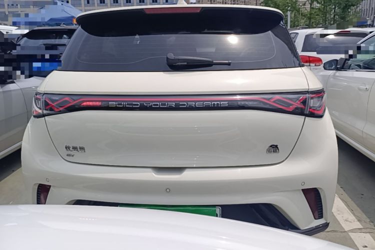 BYD Dolphin 2023 — 5