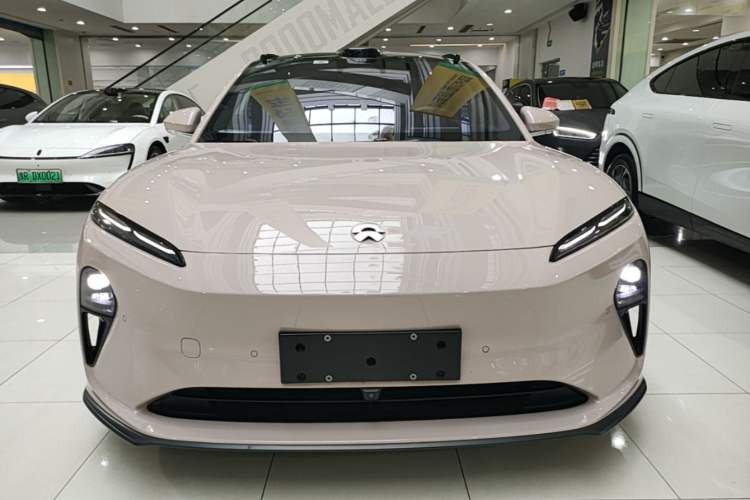 NIO ET5 2024 — 2
