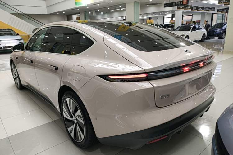 NIO ET5 2024 — 4