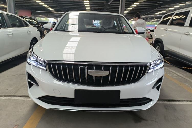 Geely Emgrand 2026 — 2