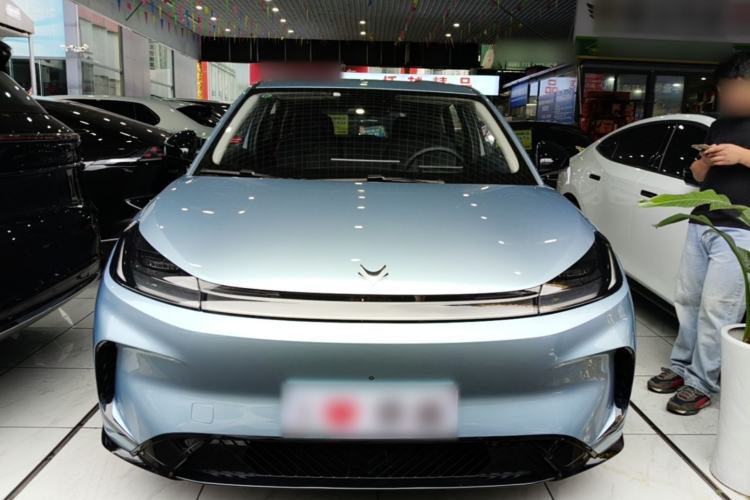 Arcfox T1 2025 — 2