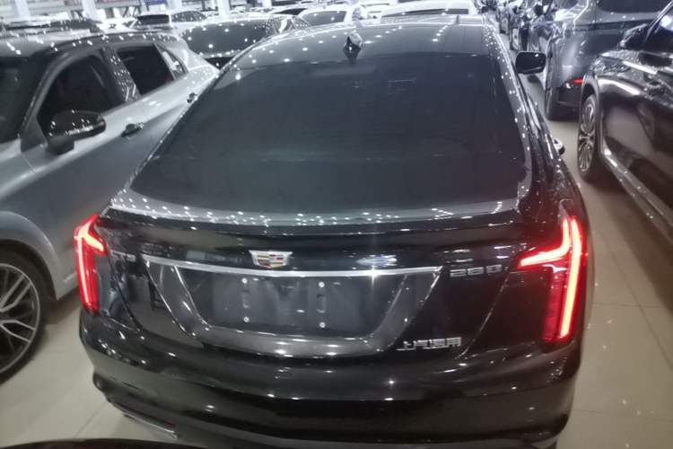 Cadillac CT5 2022 — 5