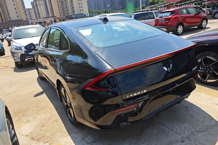 Wuling Xingguang 2025 — 4