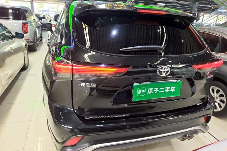 Toyota Highlander 2022 — фото 5