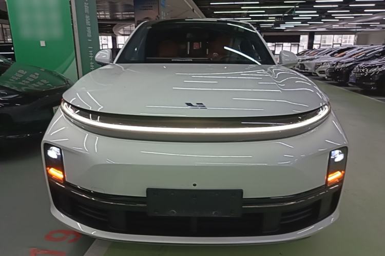 Li Auto L7 2023 — 2