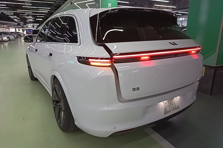 Li Auto L7 2023 — 4
