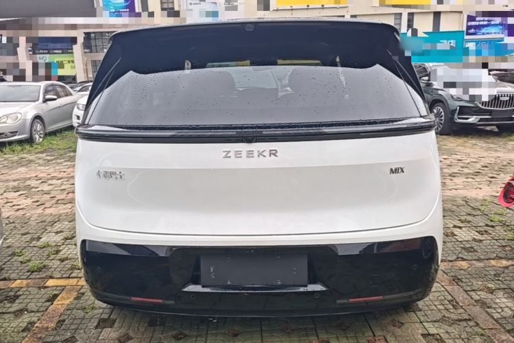 Zeekr MIX 2025 — 5