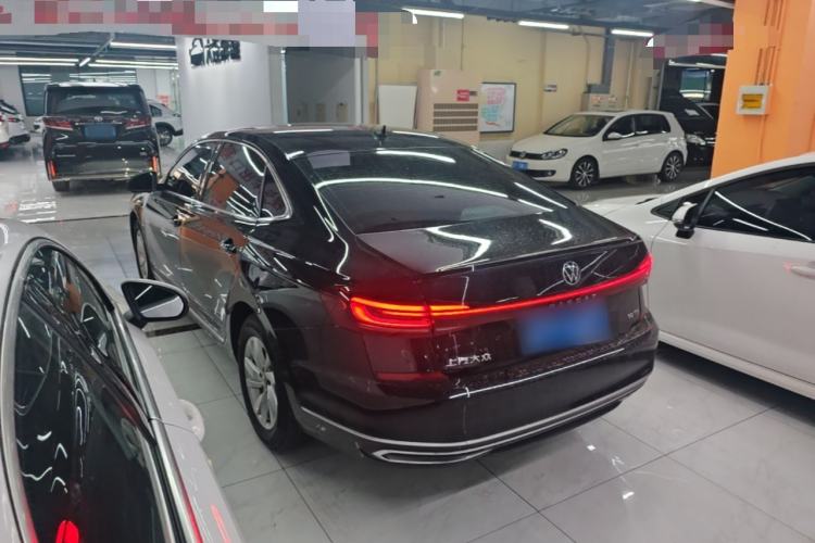 Volkswagen Passat 2023 — 4