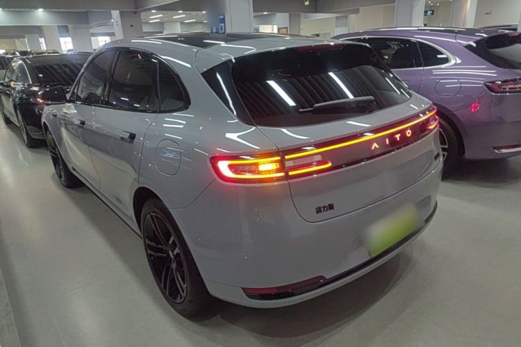 AITO M5 2025 — 4