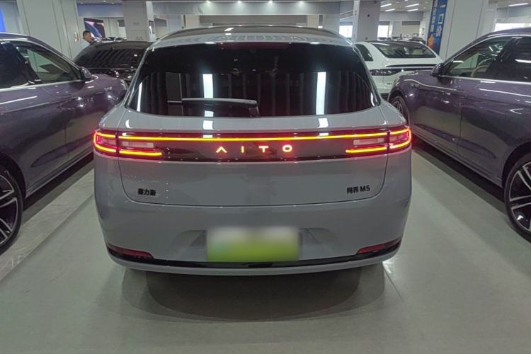 AITO M5 2025 — 5