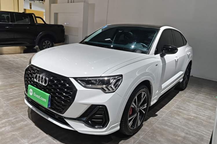 Audi Q3 Sportback 2022 — фото 1