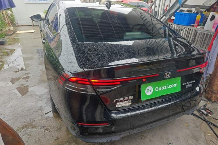 Honda Accord 2023 — 4