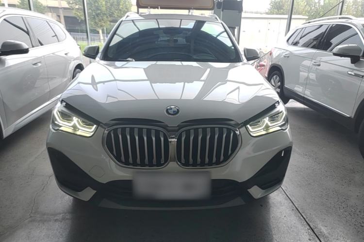 BMW X1 2022 — фото 2