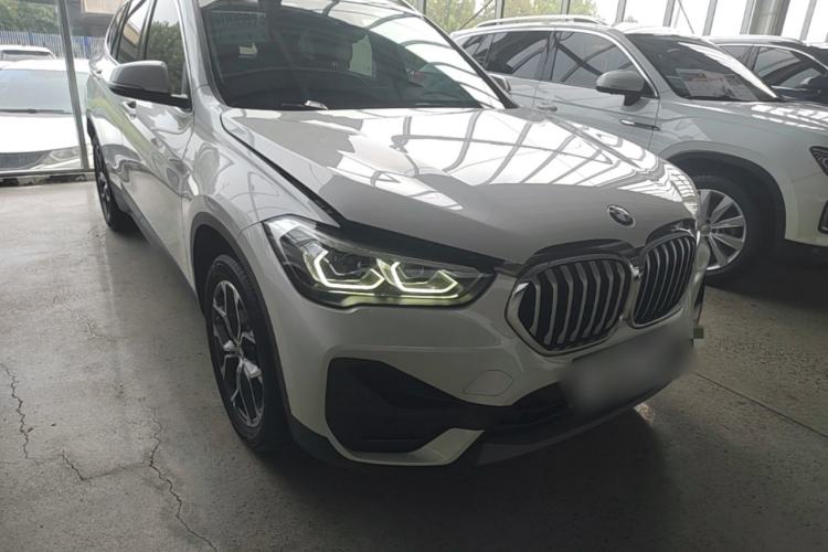 BMW X1 2022 — фото 3
