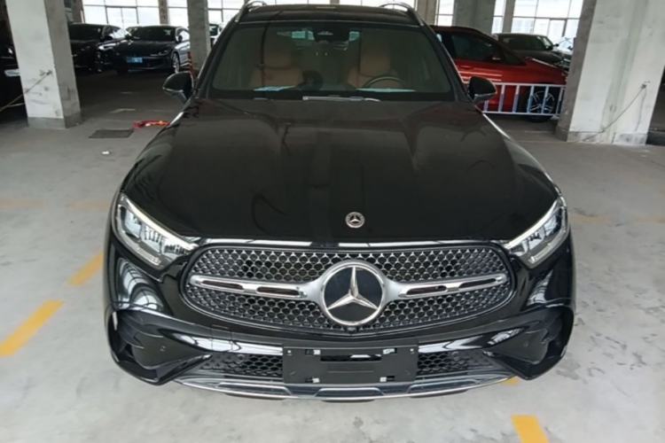 Mercedes-Benz GLC 260 L 2023 — 2