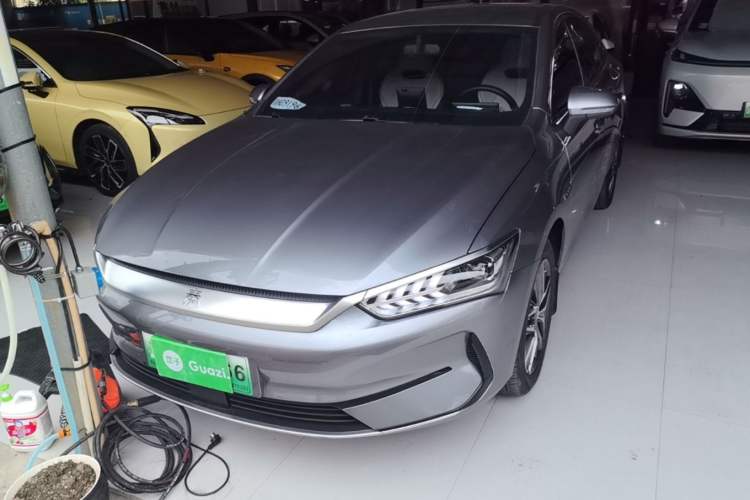 BYD Qin PLUS 2023 — фото 1