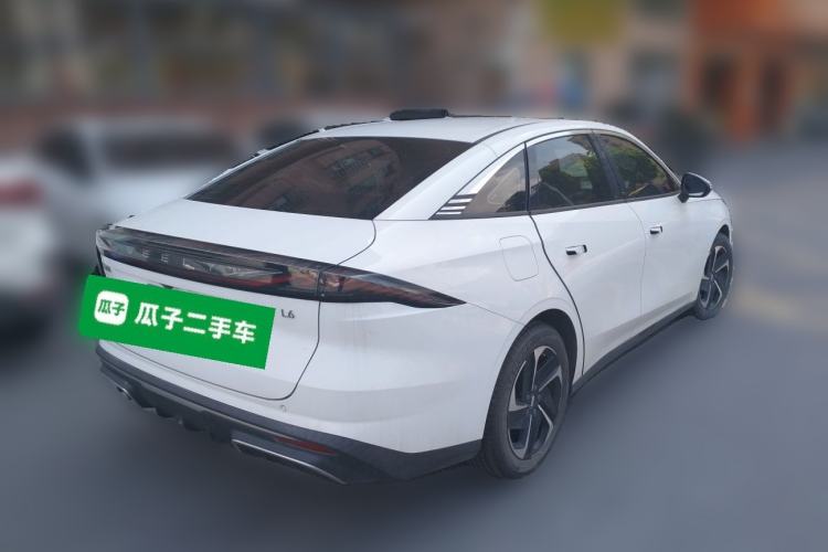 Geely Galaxy L6 2023 — 4