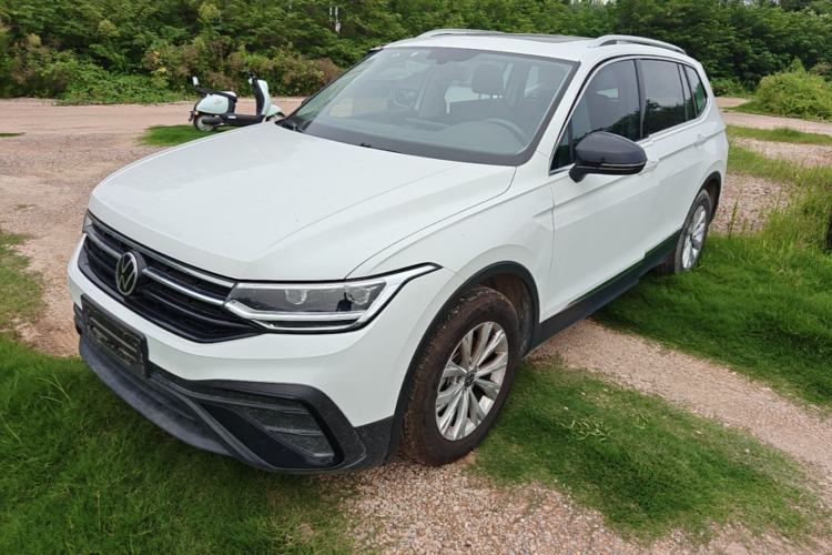 Volkswagen Tiguan L 2024 — фото 1