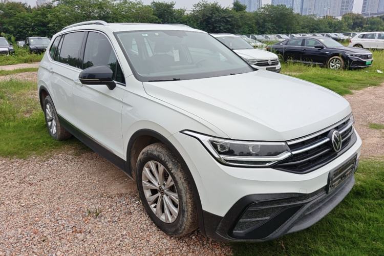 Volkswagen Tiguan L 2024 — фото 3